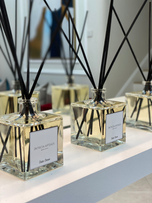 “Dulce Deseo” reed diffuser with sticks